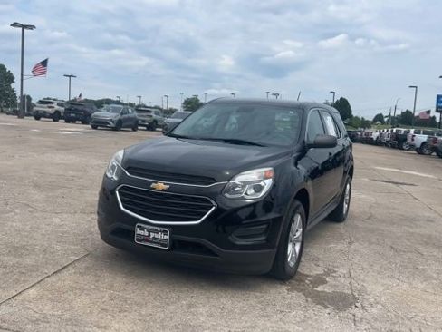 Used 2017 Chevrolet Equinox LS FWD image 4