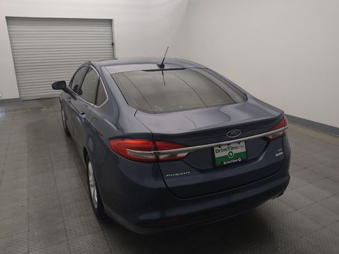 Used 2018 Ford Fusion SE w/ Fusion SE Technology Package FWD image 6