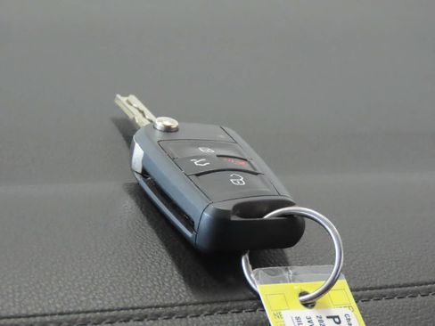 Used 2020 Volkswagen Jetta FWD image 16