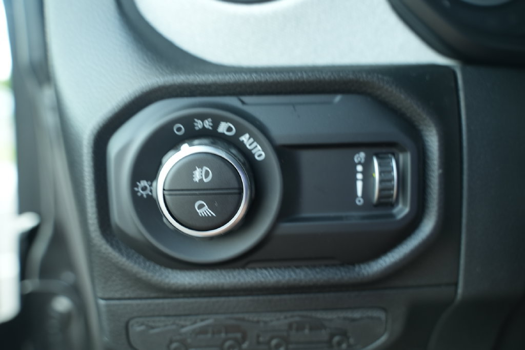 New 2026 Jeep Gladiator Sport AWD/4WD image 31
