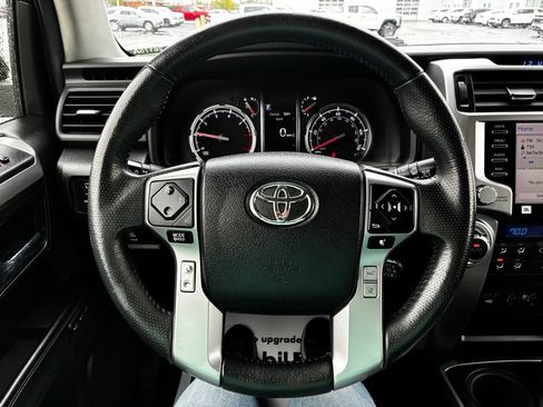 Used 2020 Toyota 4Runner Limited AWD/4WD image 11