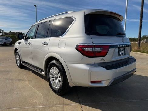 Used 2024 Nissan Armada SV image 3