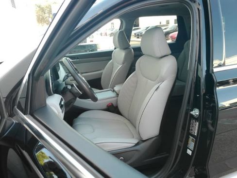 Used 2024 Hyundai Palisade SEL FWD image 14