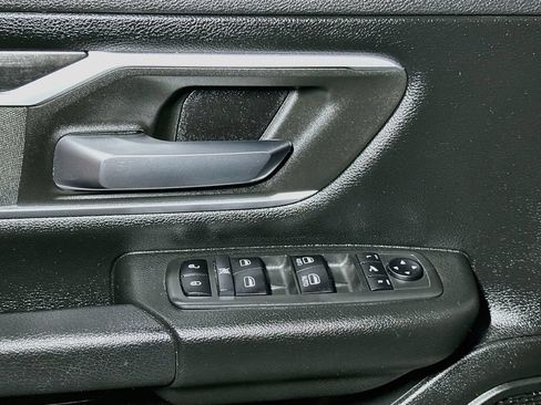 Used 2020 RAM 1500 Big Horn AWD/4WD image 18