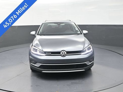 Used 2018 Volkswagen Golf Alltrack SEL AWD/4WD image 2