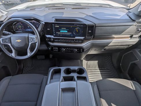 Certified 2026 Chevrolet Silverado 1500 LT RWD image 14