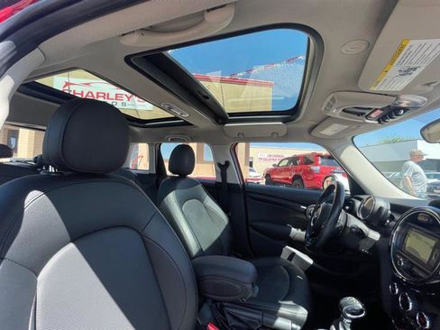 Used 2016 MINI Cooper 4-Door Hardtop FWD image 18