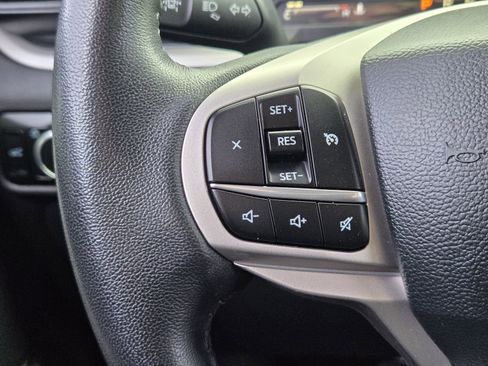 Used 2023 Ford Explorer XLT image 29