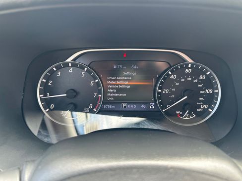Used 2024 Nissan Frontier SV AWD/4WD image 8