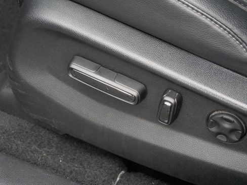 Used 2020 Honda CR-V Touring image 18