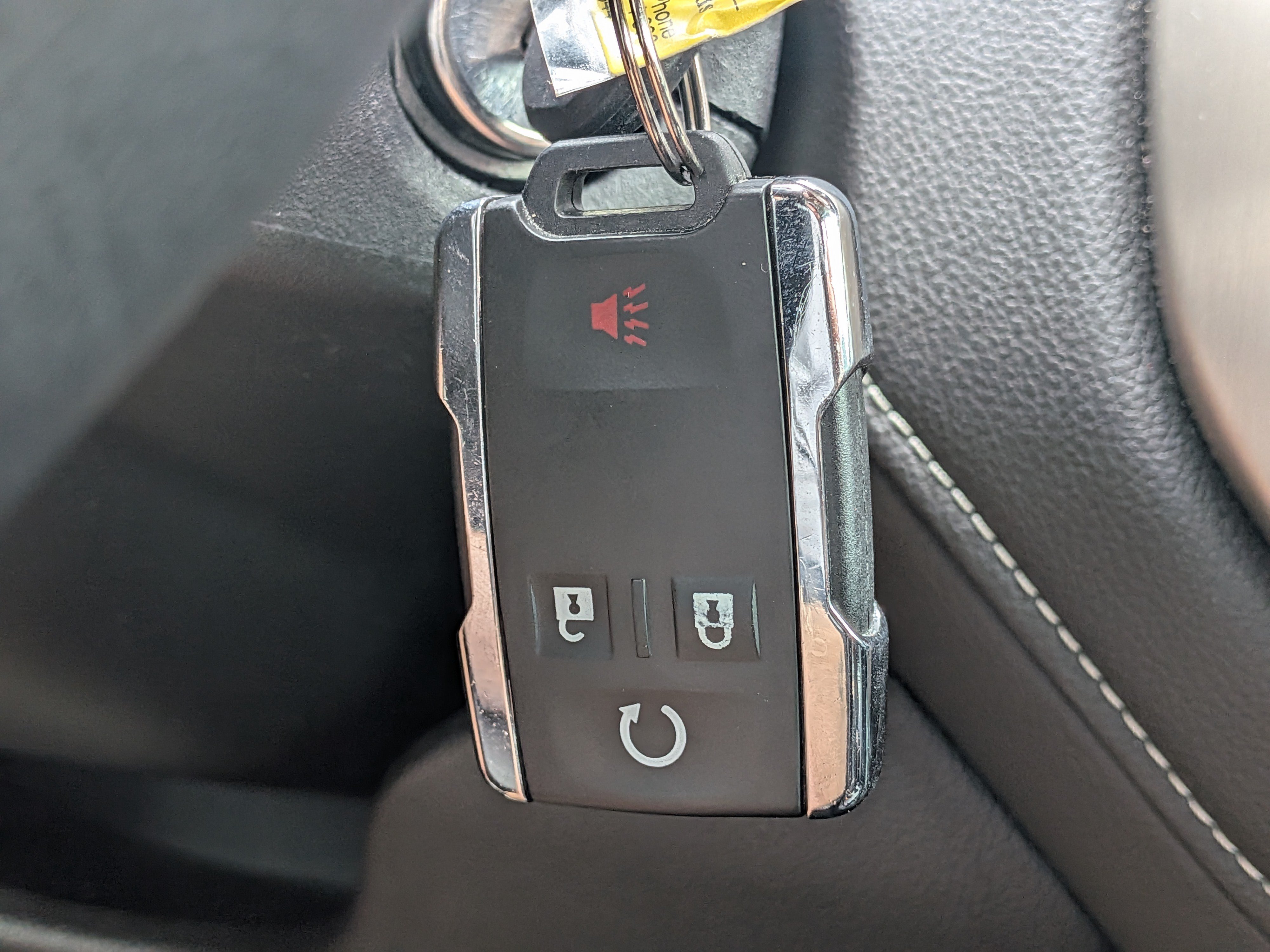 Used 2022 GMC Canyon Denali RWD image 32