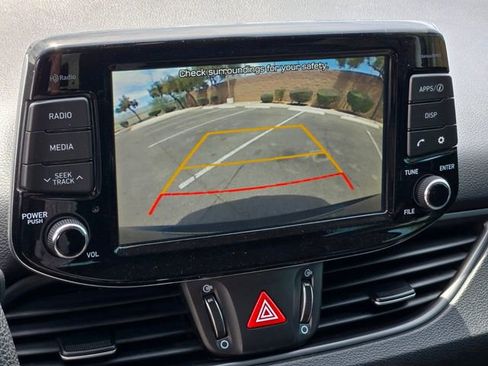 Used 2020 Hyundai Elantra GT FWD image 28
