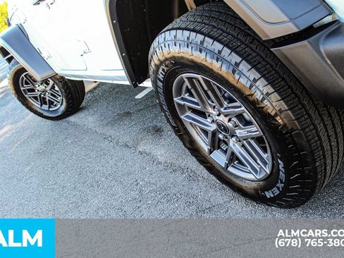 Used 2025 Jeep Wrangler Unlimited Sport AWD/4WD image 13