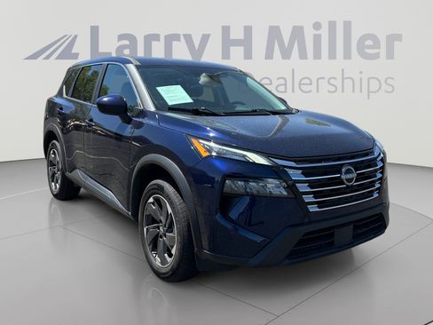 Used 2025 Nissan Rogue SV FWD image 7