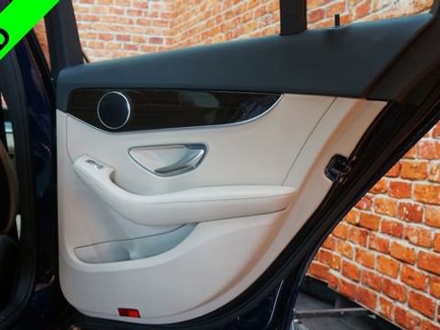 Used 2018 Mercedes-Benz C 300 4MATIC Sedan image 50