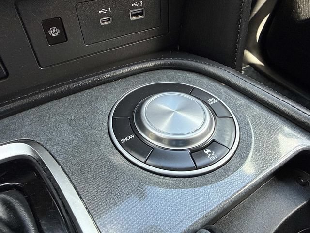 Used 2023 Nissan Armada SV RWD image 42