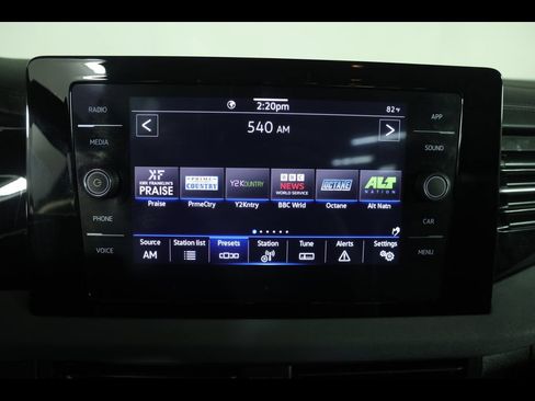 Used 2026 Volkswagen Jetta SE FWD image 14