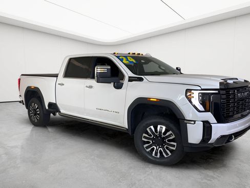 Used 2024 GMC Sierra 2500 Denali Ultimate AWD/4WD image 6