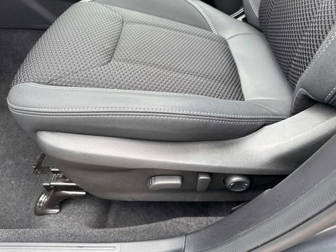 Used 2024 Subaru Forester Premium image 16