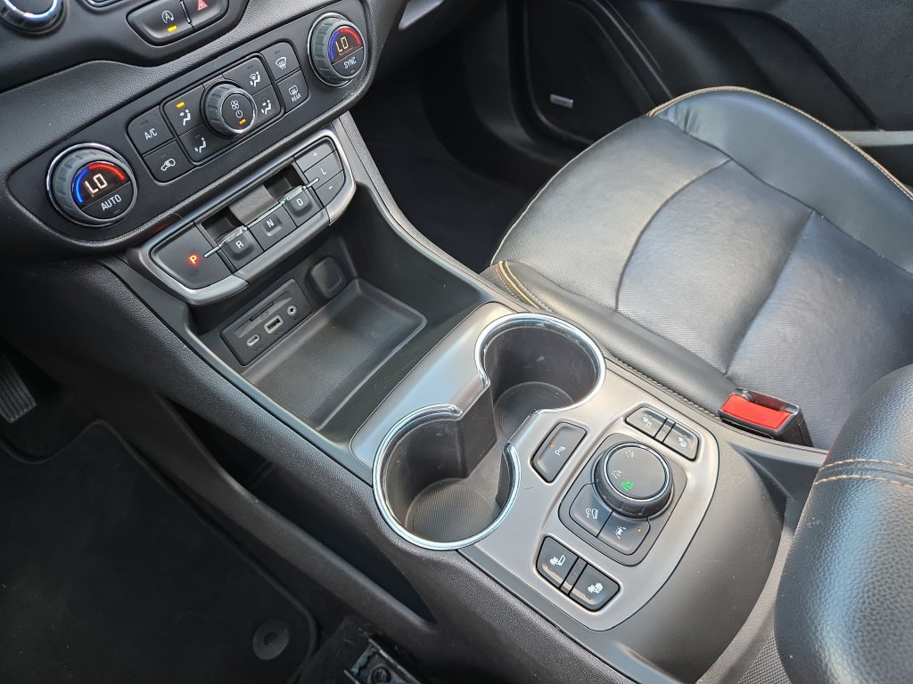 Used 2022 GMC Terrain AT4 w/ Infotainment Package II AWD/4WD image 26