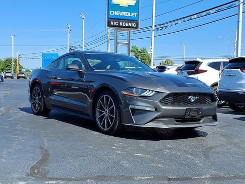 Used 2019 Ford Mustang Coupe w/ Equipment Group 101A RWD image 2