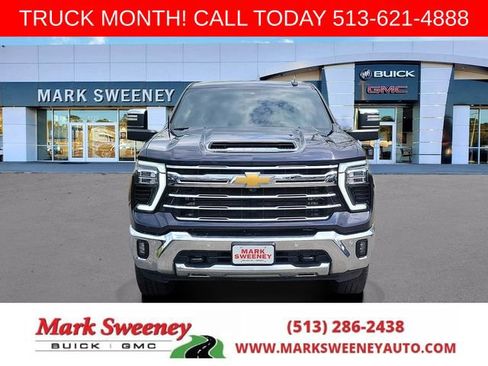 Used 2024 Chevrolet Silverado 2500 LTZ w/ LTZ Convenience Package AWD/4WD image 2