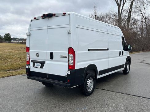 Used 2025 RAM ProMaster 3500 w/ Convenience Group image 6