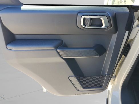 New 2025 Ford Bronco Badlands image 27