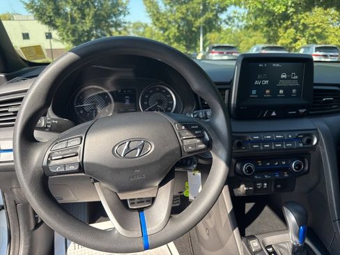 Used 2020 Hyundai Veloster 2.0 image 25