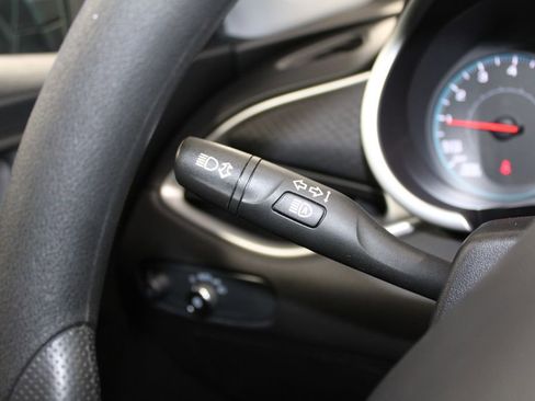 Used 2023 Chevrolet Malibu LS image 37