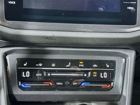 Used 2023 Volkswagen Tiguan SE FWD image 22