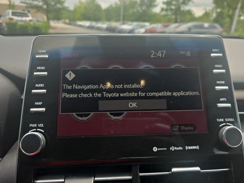 Used 2022 Toyota Avalon XLE w/ Moonroof Package FWD image 21