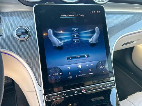 Used 2024 Mercedes-Benz CLE 450 4MATIC Cabriolet image 16