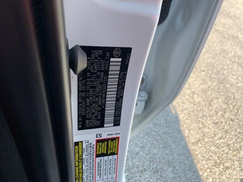 Used 2019 Toyota Camry XSE FWD image 33
