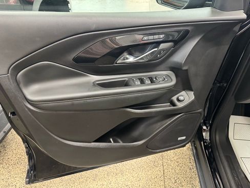 Used 2024 GMC Terrain AT4 w/ Infotainment Package II image 17