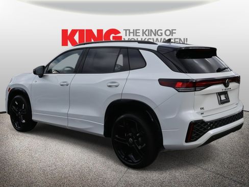 New 2026 Volkswagen Tiguan SE R-Line image 6