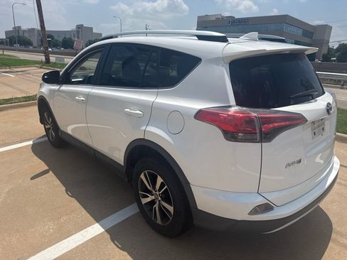 Used 2016 Toyota RAV4 XLE FWD image 13