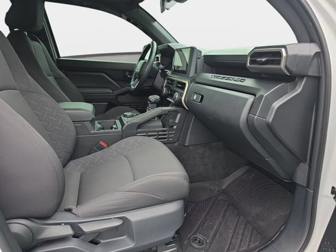 Used 2024 Toyota Tacoma SR AWD/4WD image 10