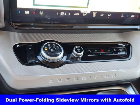 New 2026 Ford Expedition Active image 18