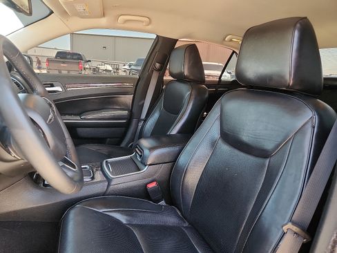 Used 2023 Chrysler 300 Touring L w/ Comfort Group RWD image 12