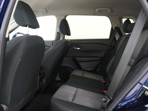 Used 2024 Nissan Rogue SV AWD/4WD image 15