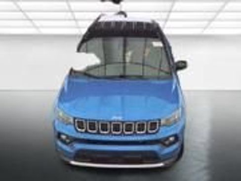 Used 2023 Jeep Compass Limited image 9