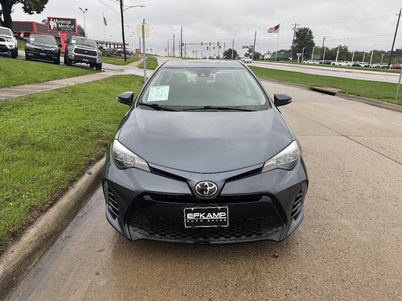 Used 2017 Toyota Corolla XSE w/ Carpet Mat Package (TMS) FWD image 8