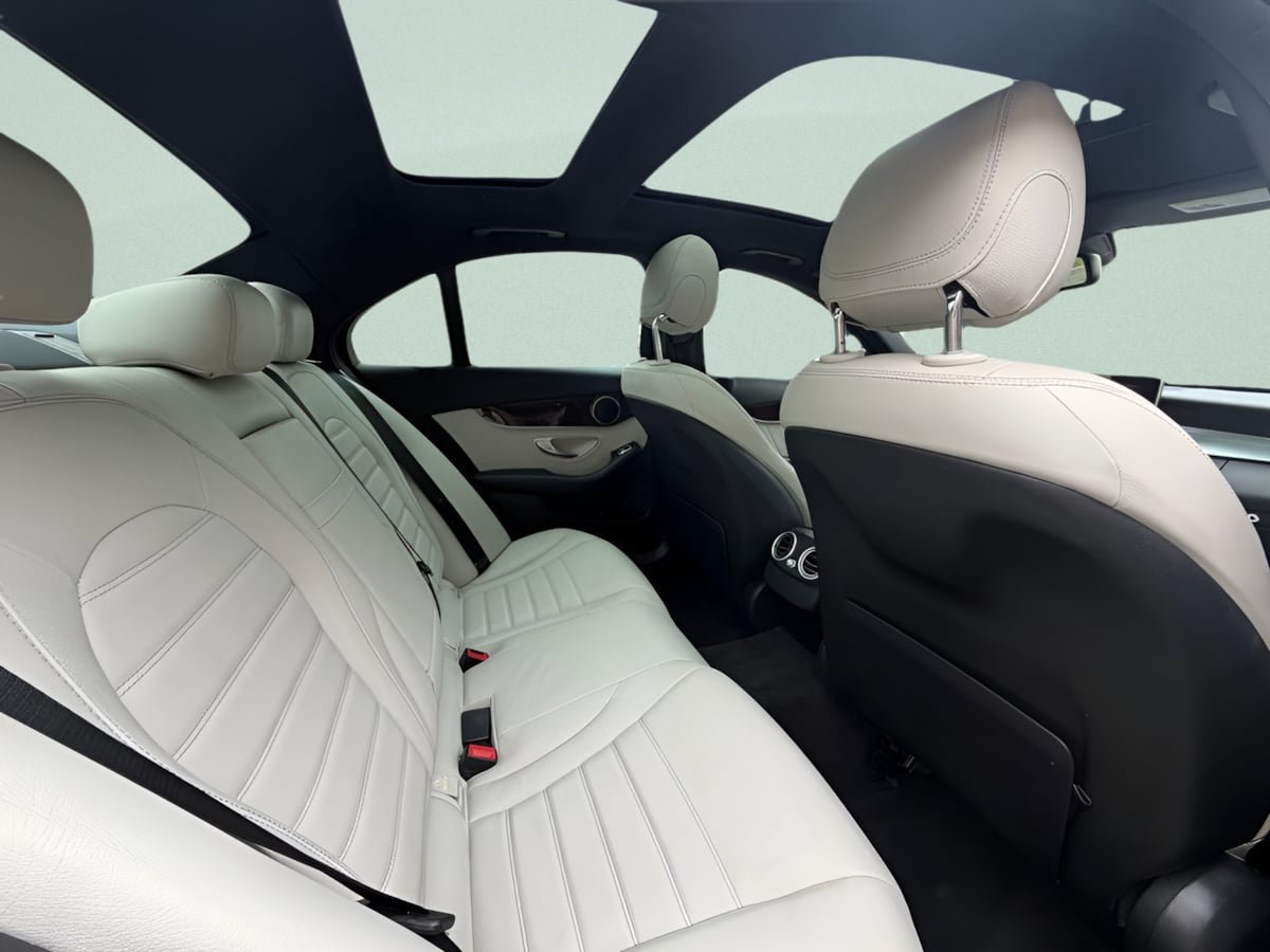 Used 2018 Mercedes-Benz C 300 4MATIC Sedan image 18