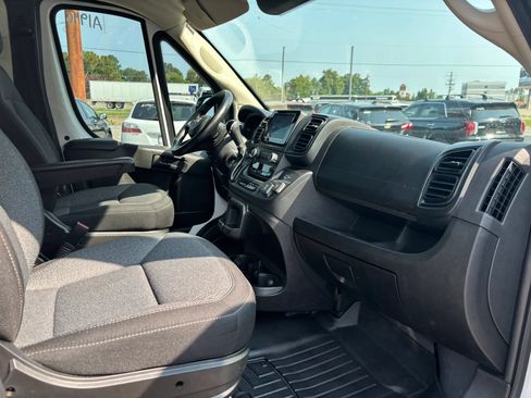 Used 2023 RAM ProMaster 3500 w/ Black Appearance Package FWD image 17