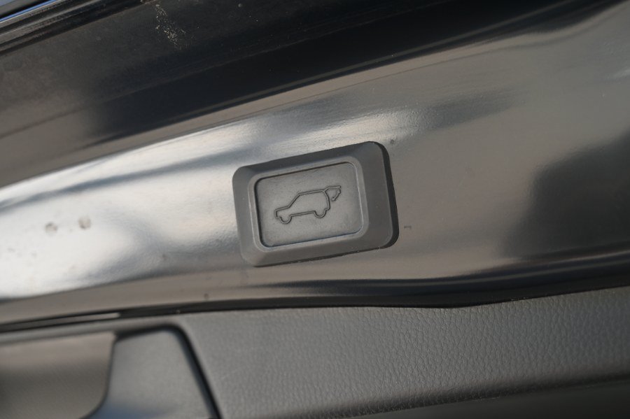 Used 2019 Toyota RAV4 XLE AWD/4WD image 20