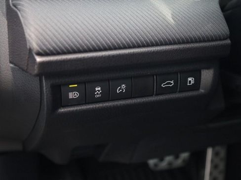 Used 2025 Toyota Camry SE FWD image 11