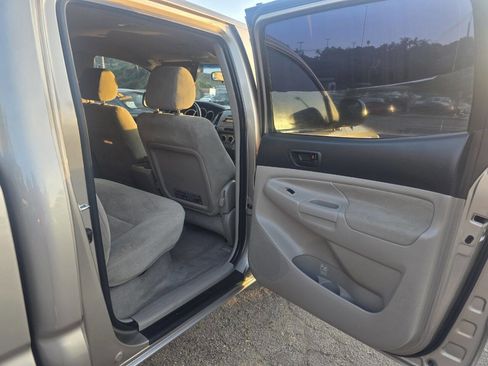 Used 2005 Toyota Tacoma PreRunner image 8