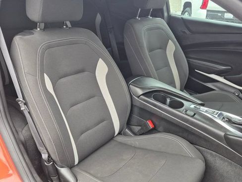 Used 2021 Chevrolet Camaro LT w/ RS Package RWD image 7