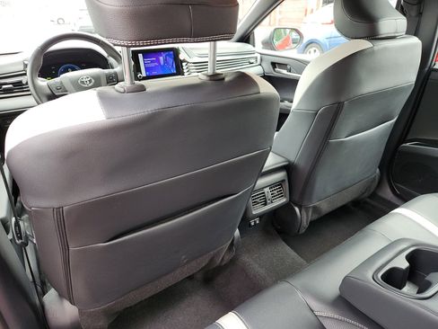 Certified 2025 Toyota Camry SE FWD image 23